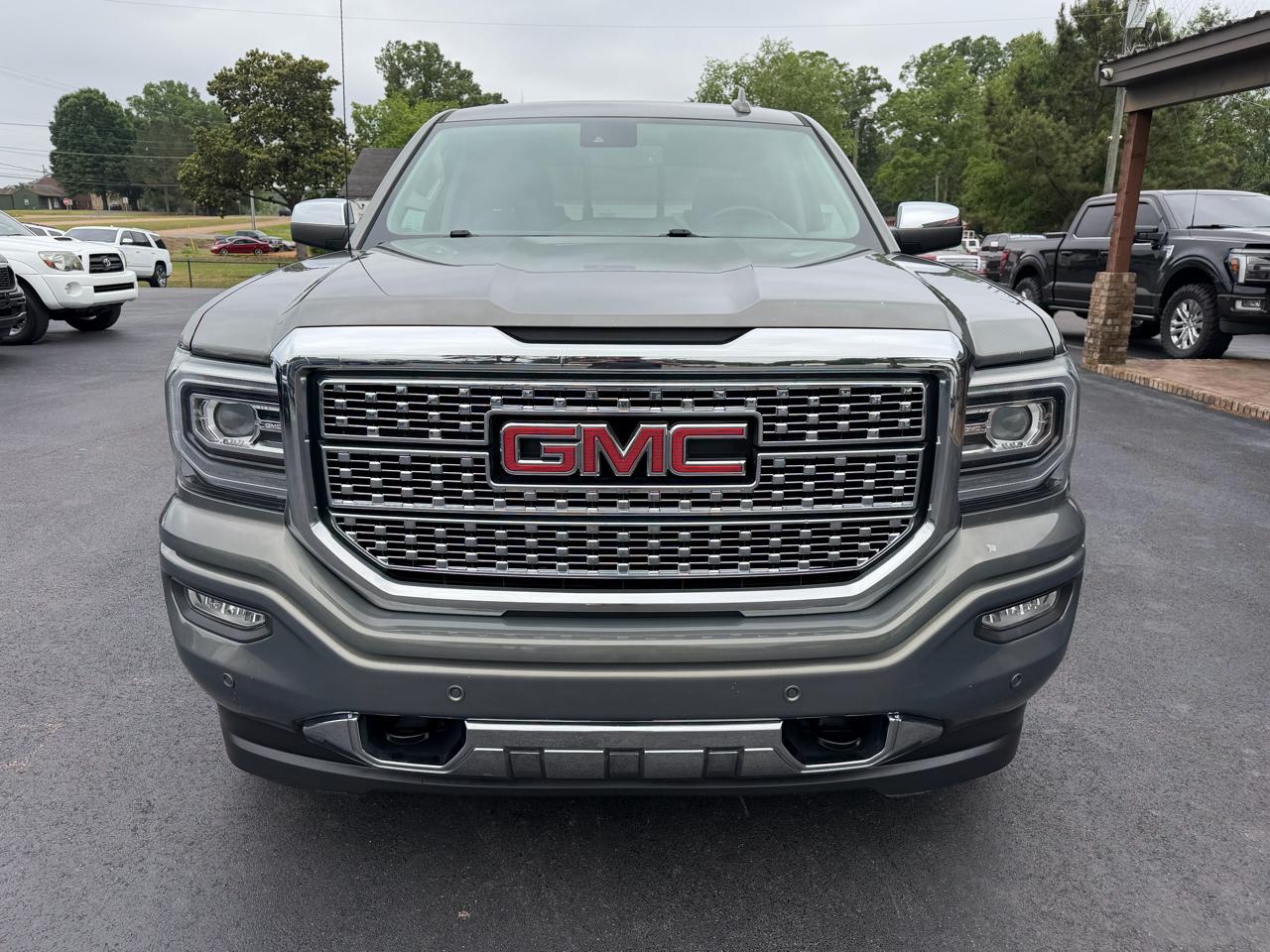 GMC Sierra 1500 4WD Crew Cab 143.5" Denali 2017