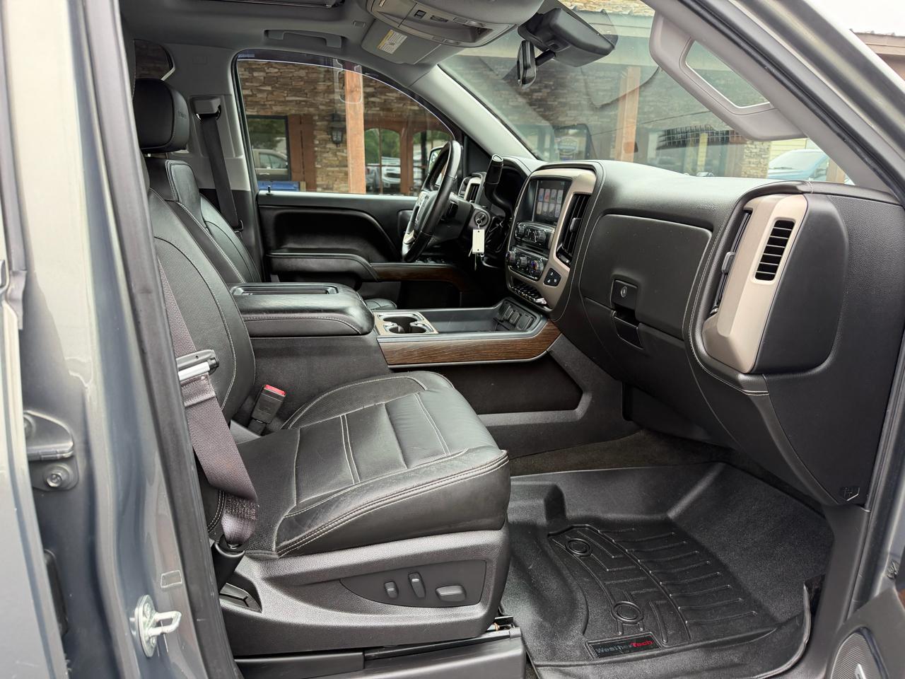 GMC Sierra 1500 4WD Crew Cab 143.5" Denali 2017