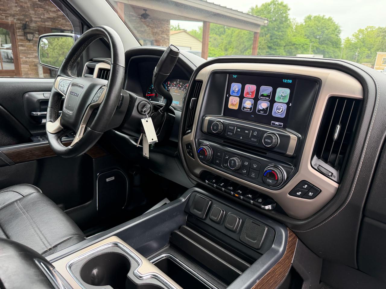 GMC Sierra 1500 4WD Crew Cab 143.5" Denali 2017