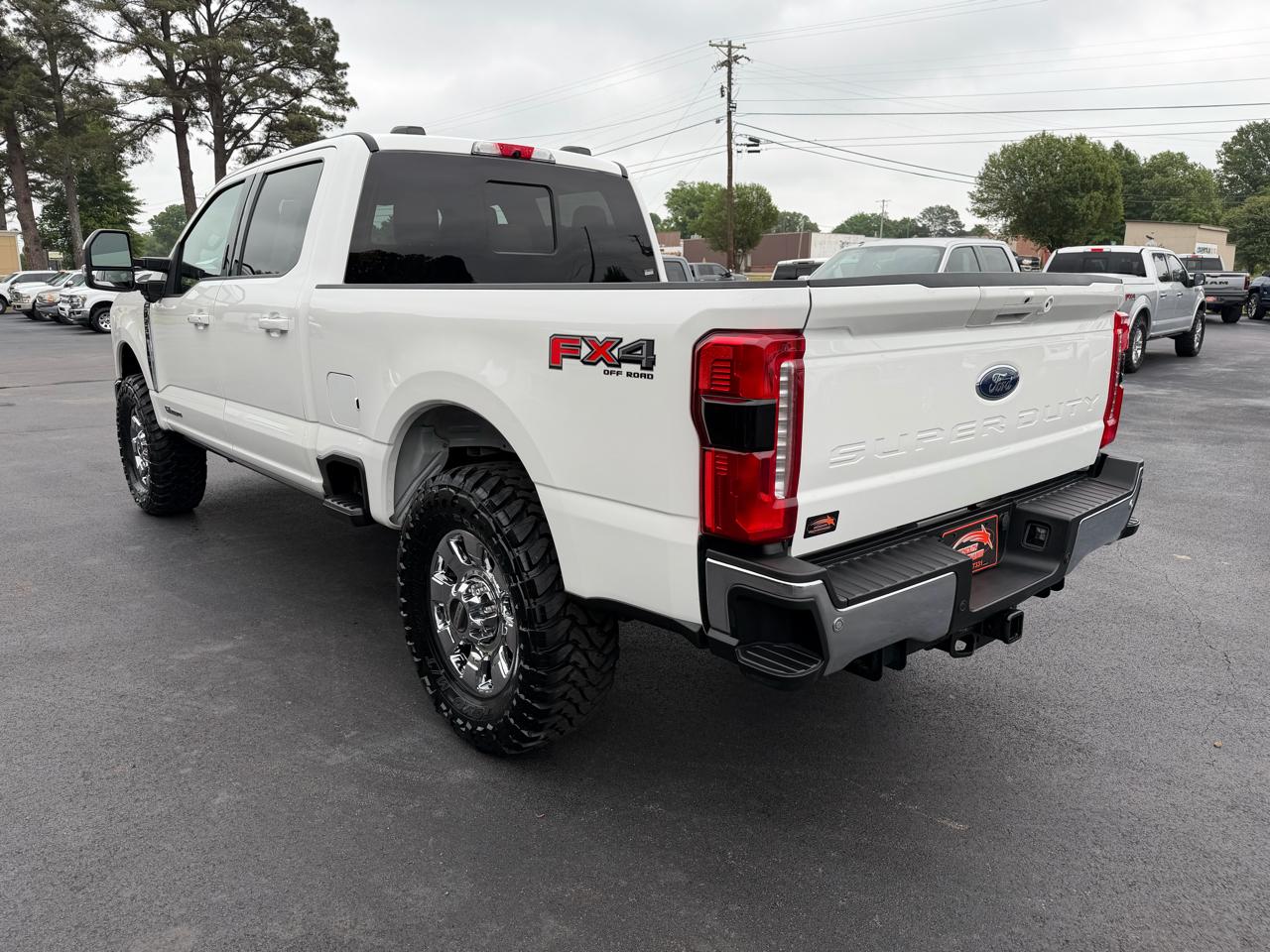 Ford Super Duty F-250 SRW Lariat 4WD Crew Cab 6.75' Box 2023