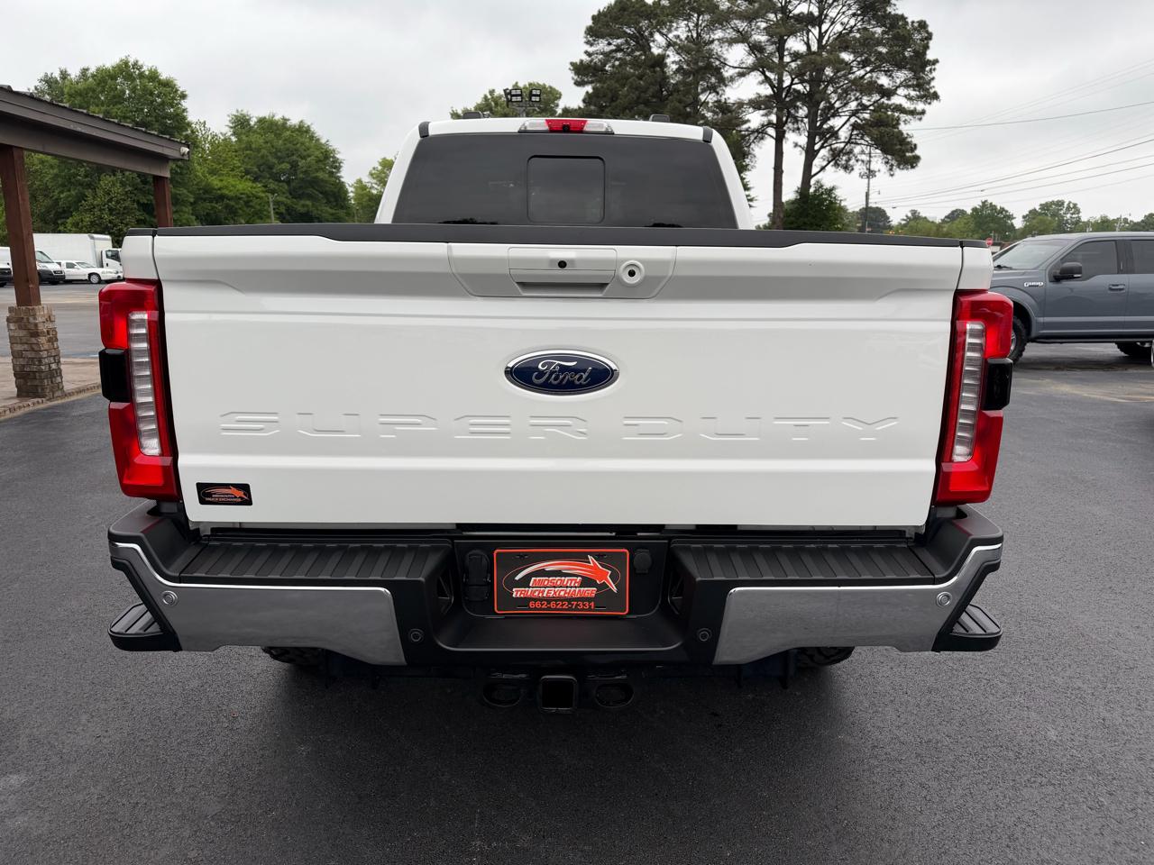 Ford Super Duty F-250 SRW Lariat 4WD Crew Cab 6.75' Box 2023