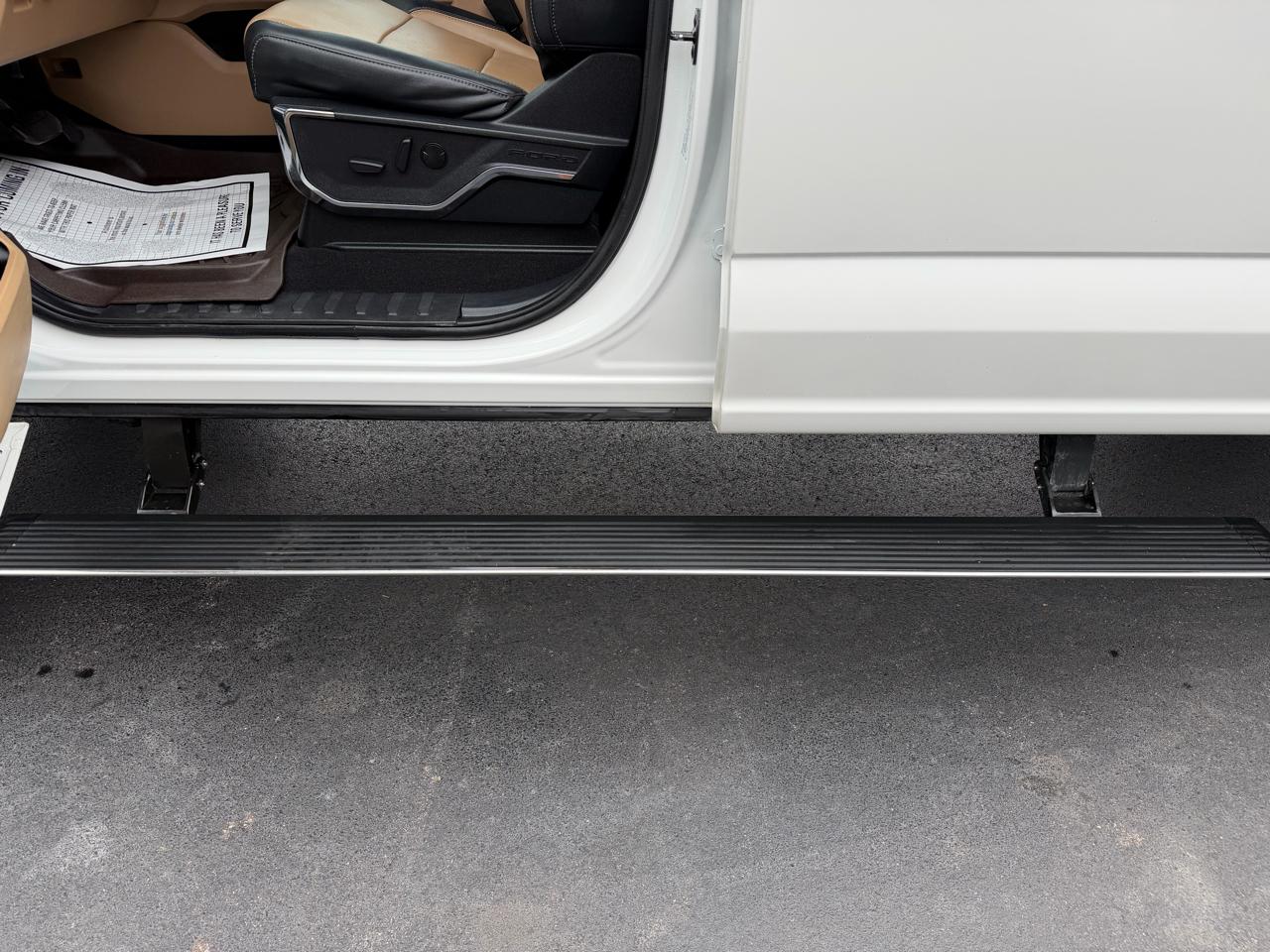 Ford Super Duty F-250 SRW Lariat 4WD Crew Cab 6.75' Box 2023