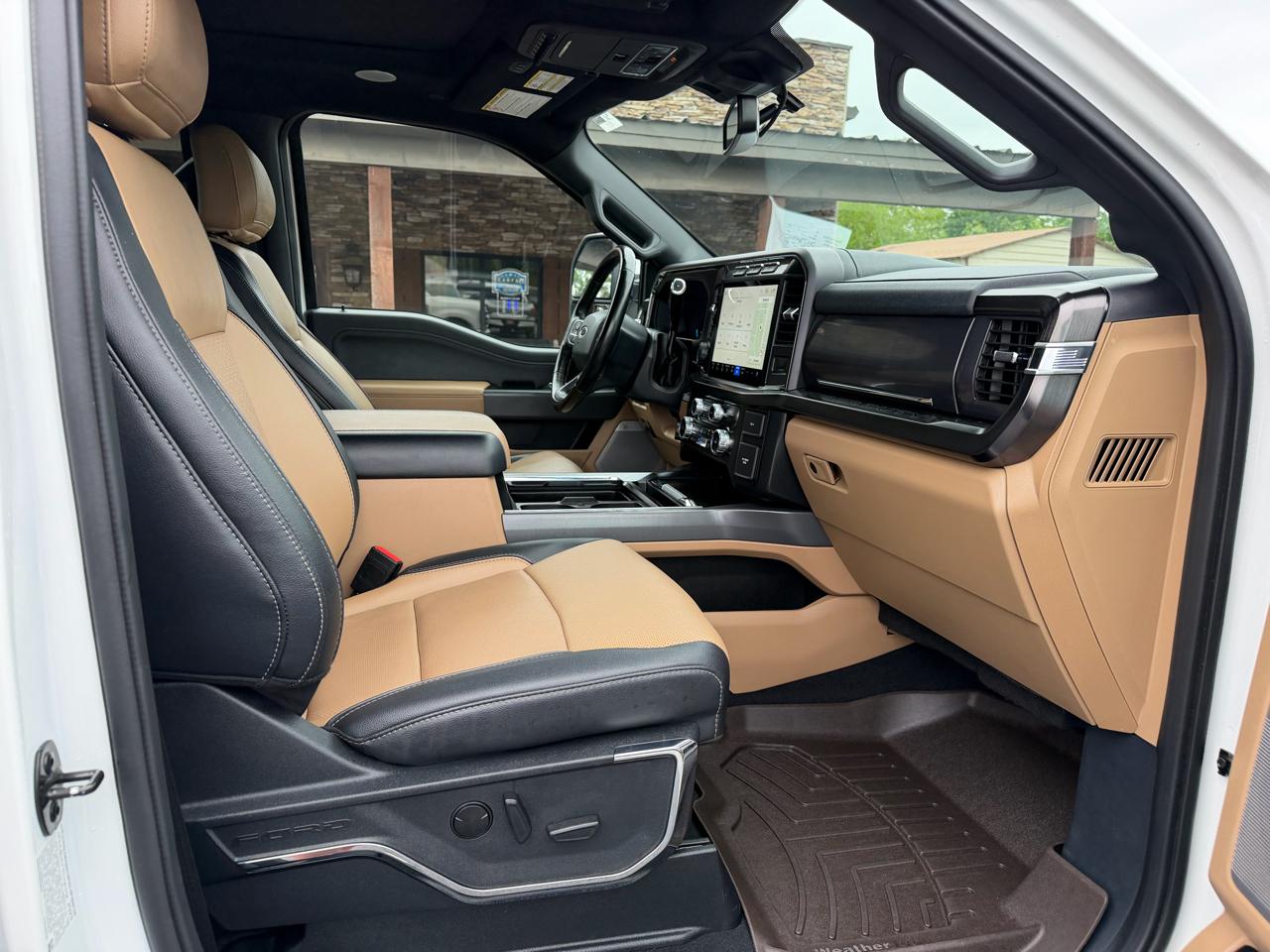 Ford Super Duty F-250 SRW Lariat 4WD Crew Cab 6.75' Box 2023