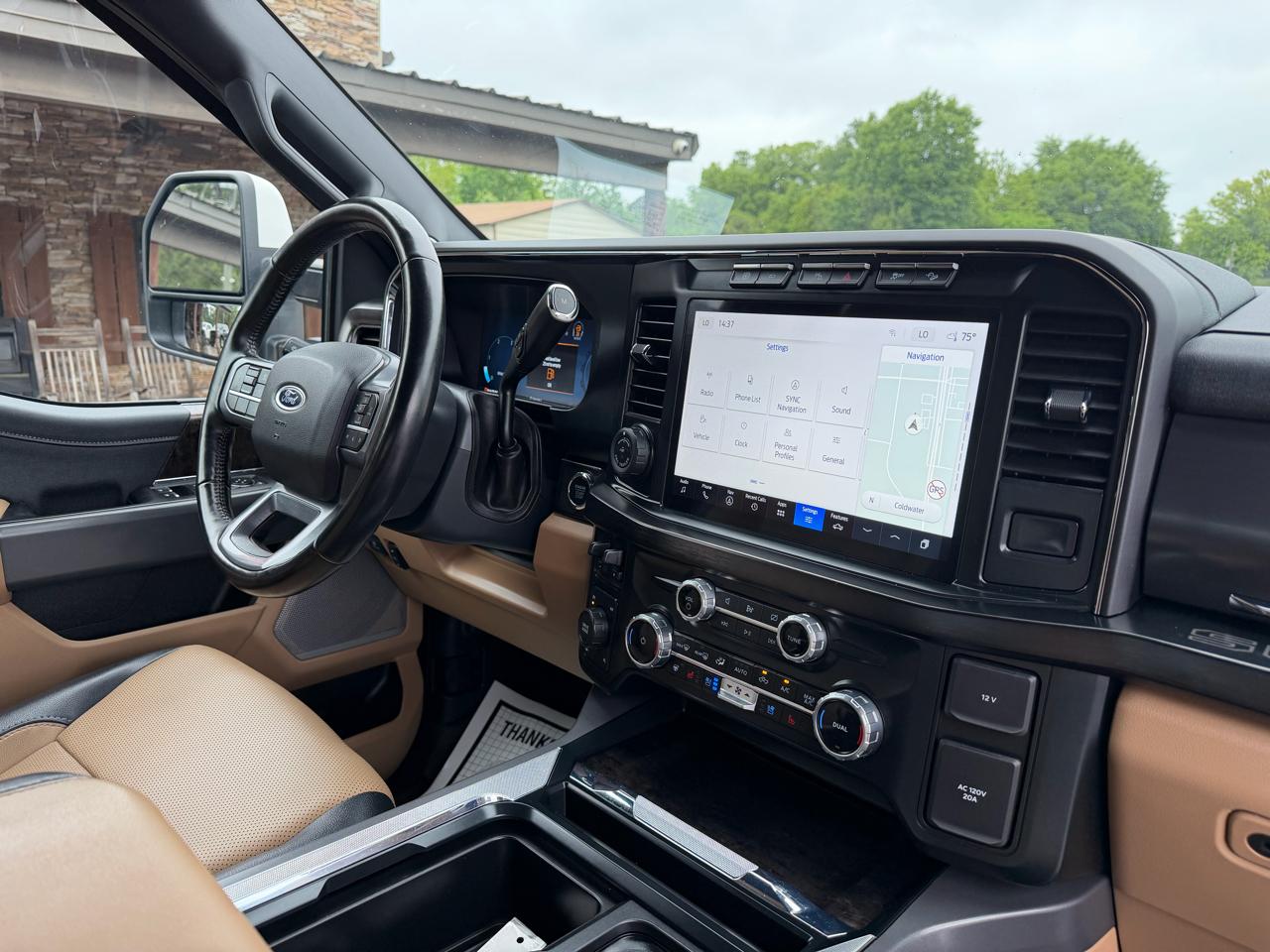 Ford Super Duty F-250 SRW Lariat 4WD Crew Cab 6.75' Box 2023