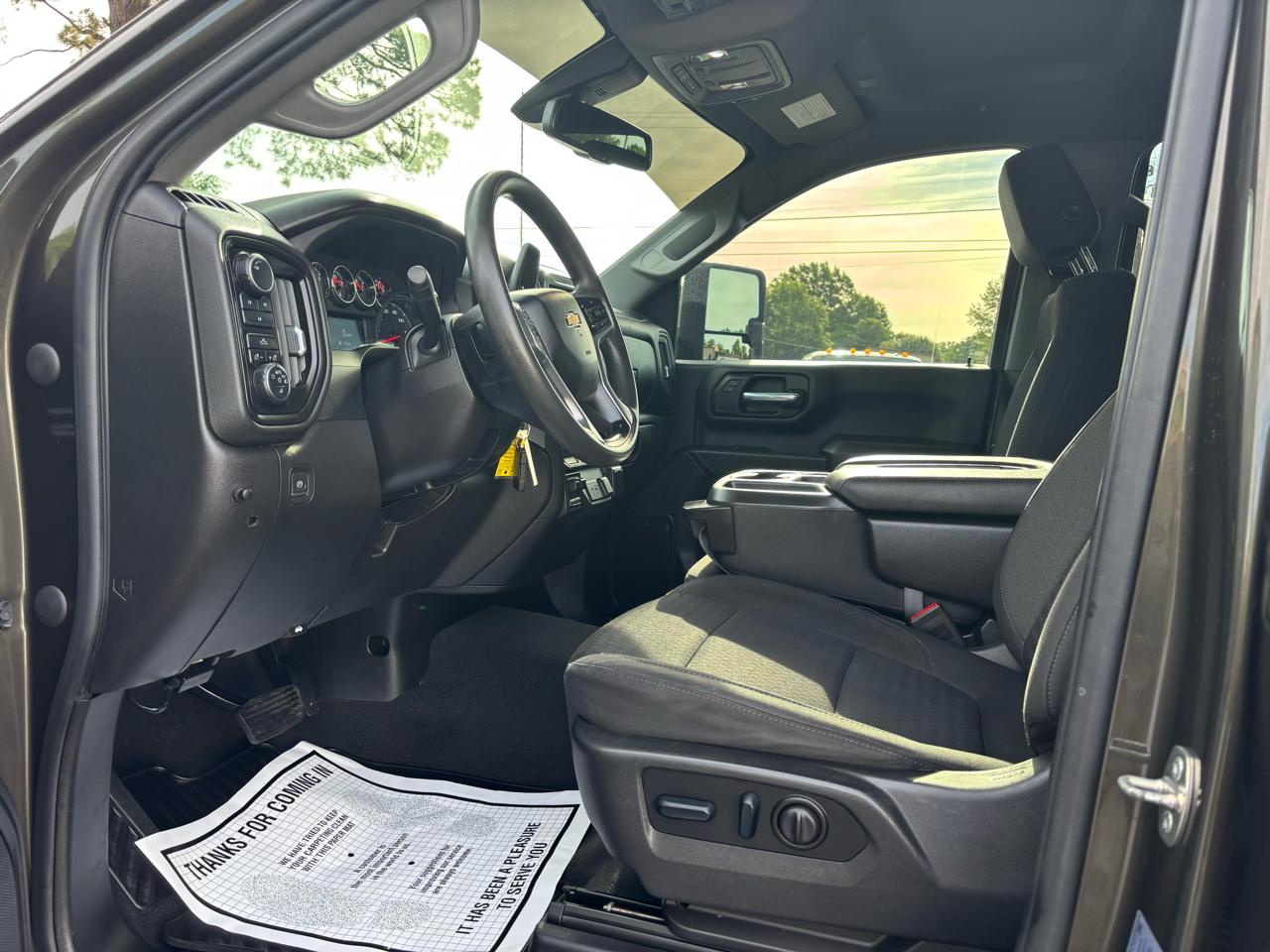 Chevrolet Silverado 2500HD 4WD Crew Cab 159" Custom 2023