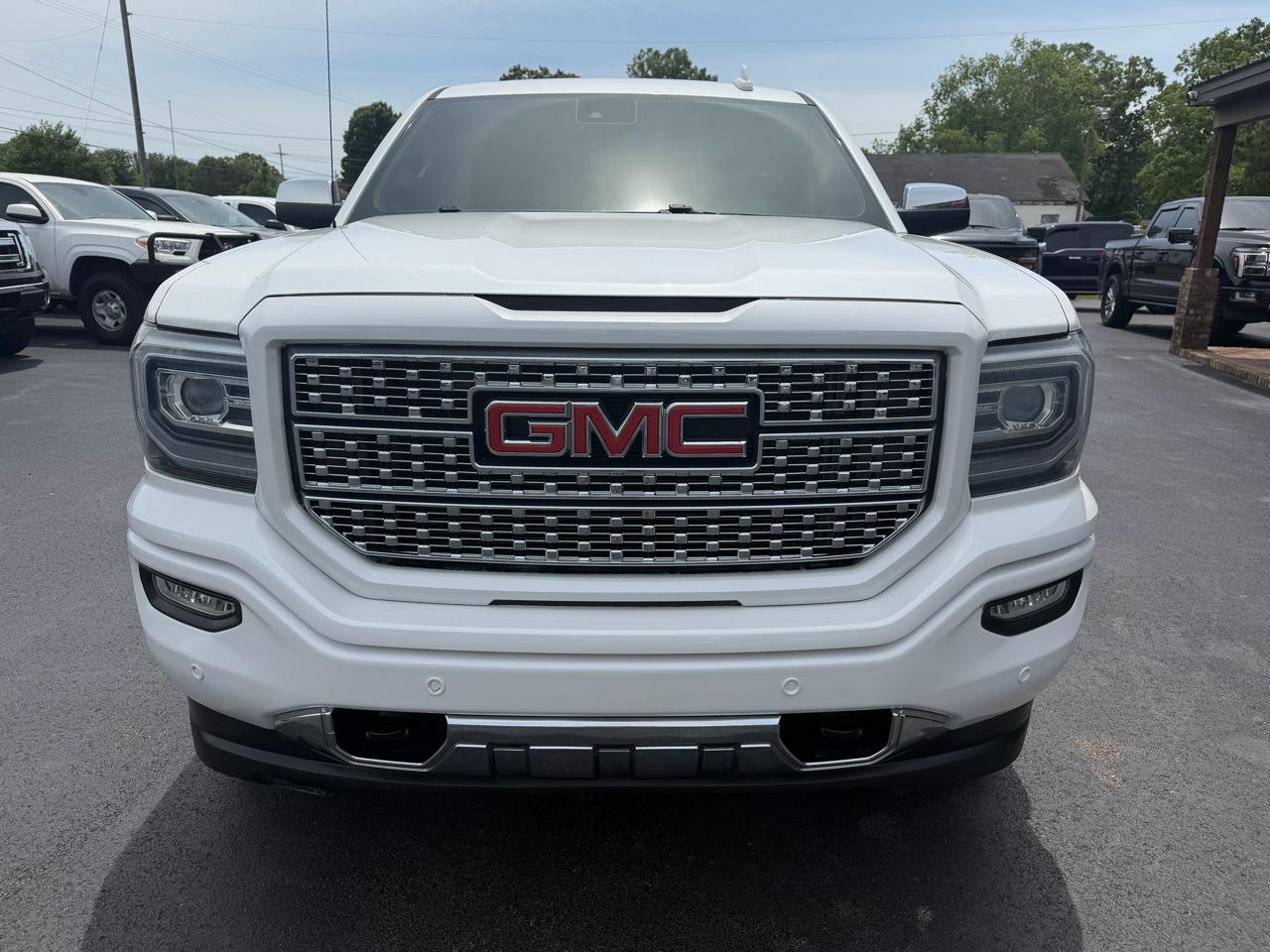 GMC Sierra 1500 4WD Crew Cab 143.5" Denali 2016