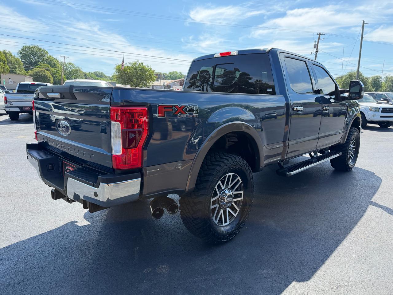 Ford Super Duty F-250 SRW Lariat 4WD Crew Cab 6.75' Box 2017