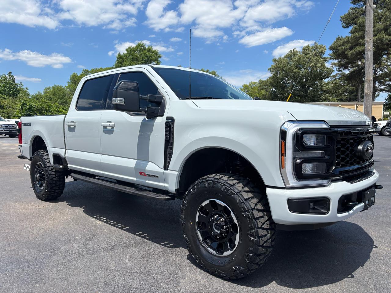 Ford Super Duty F-250 SRW Lariat 4WD Crew Cab 6.75' Box 2025
