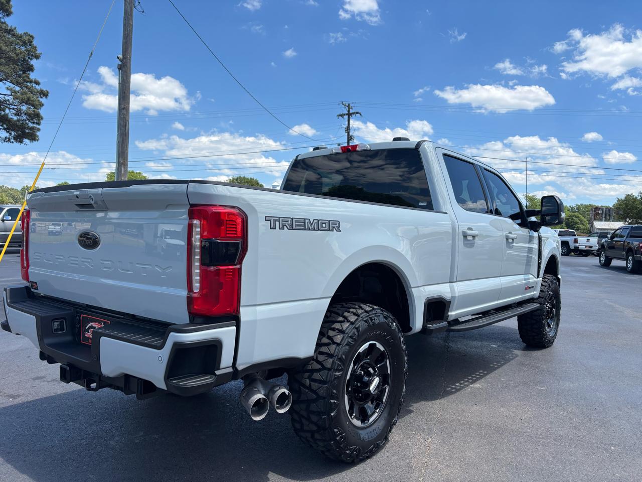 Ford Super Duty F-250 SRW Lariat 4WD Crew Cab 6.75' Box 2025