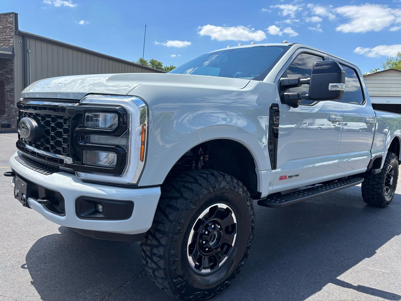 Ford Super Duty F-250 SRW Lariat 4WD Crew Cab 6.75' Box 2025