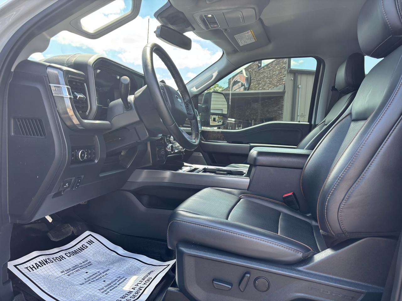 Ford Super Duty F-250 SRW Lariat 4WD Crew Cab 6.75' Box 2025