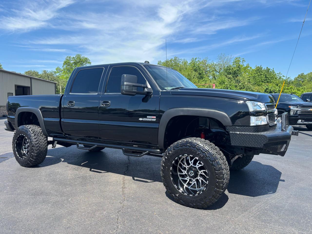 Chevrolet Silverado 2500HD Crew Cab 153" WB 4WD LT 2004