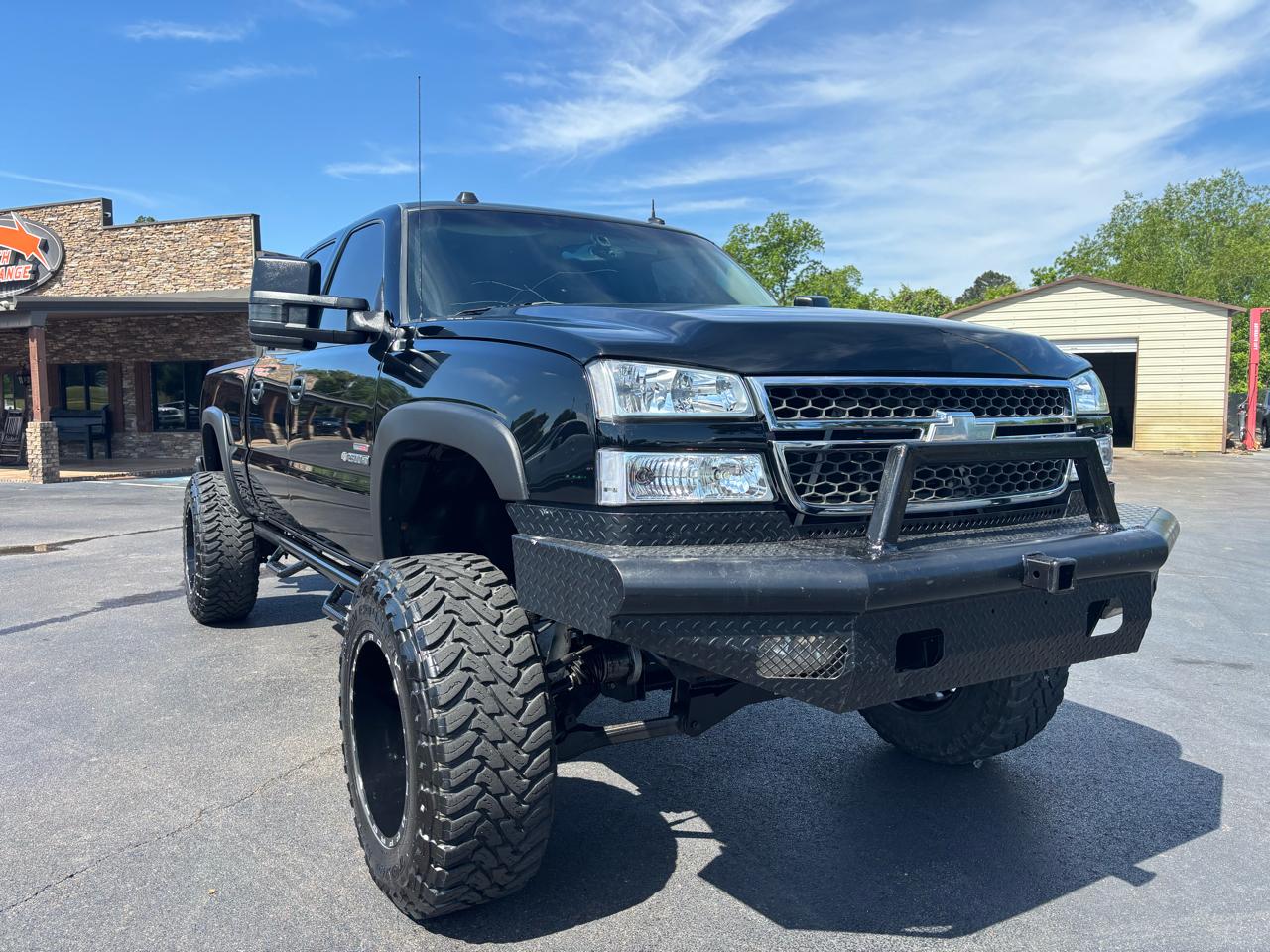 Chevrolet Silverado 2500HD Crew Cab 153" WB 4WD LT 2004