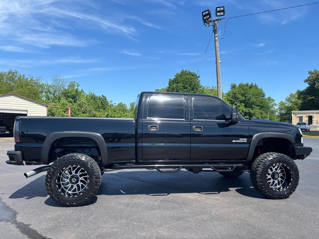 Chevrolet Silverado 2500HD Crew Cab 153" WB 4WD LT 2004