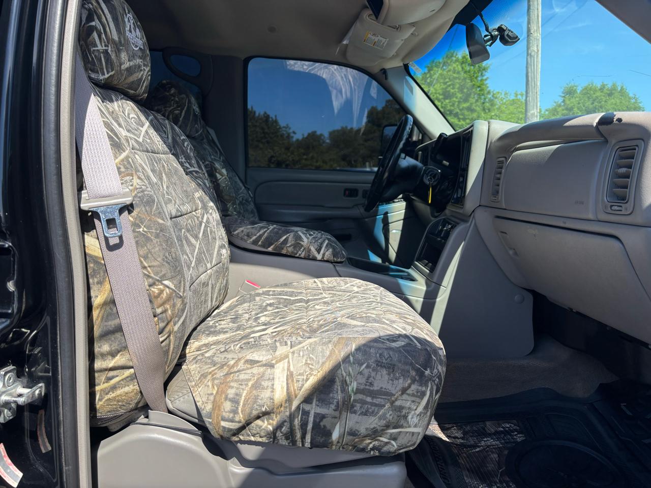 Chevrolet Silverado 2500HD Crew Cab 153" WB 4WD LT 2004