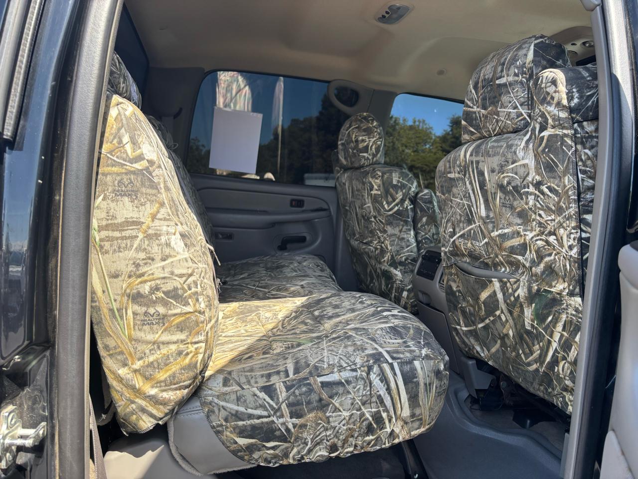 Chevrolet Silverado 2500HD Crew Cab 153" WB 4WD LT 2004