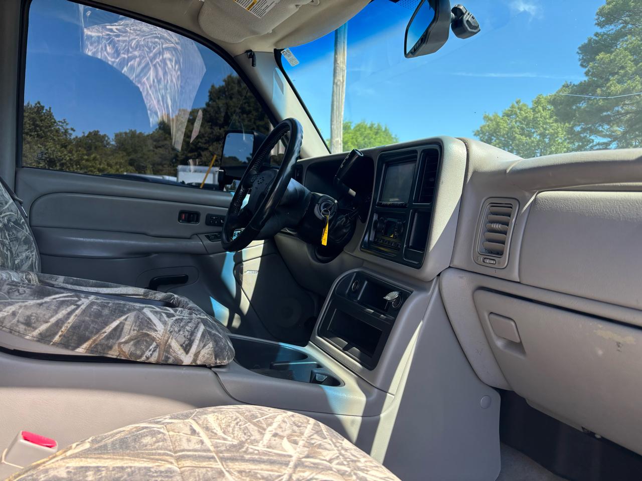 Chevrolet Silverado 2500HD Crew Cab 153" WB 4WD LT 2004