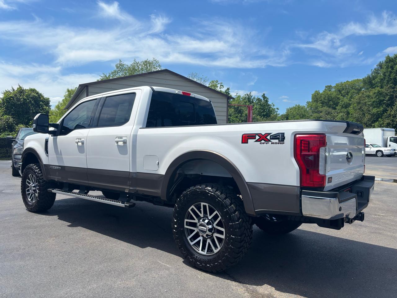 Ford Super Duty F-250 SRW Lariat 4WD Crew Cab 6.75' Box 2017