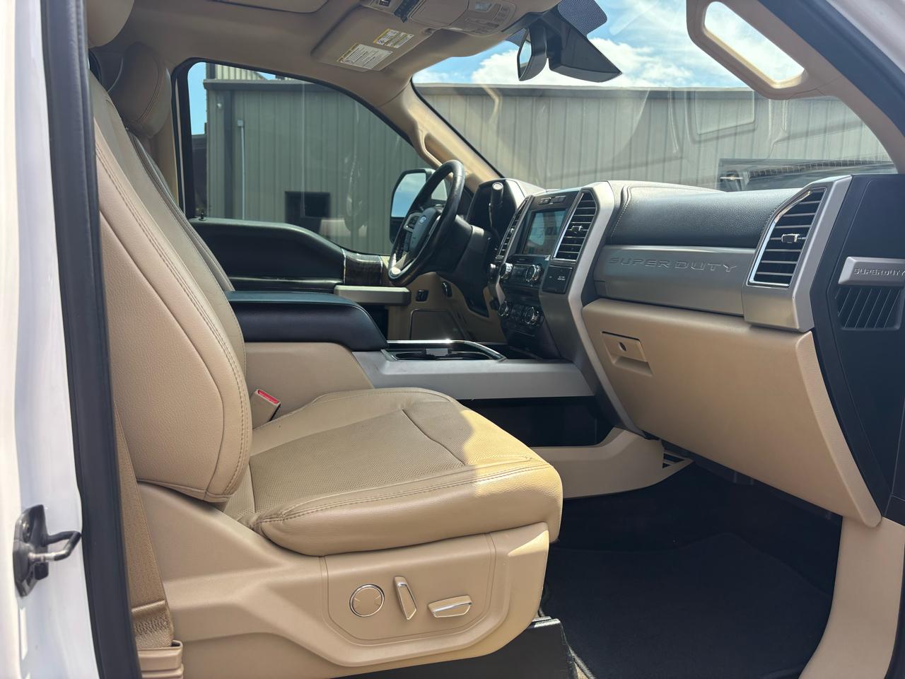 Ford Super Duty F-250 SRW Lariat 4WD Crew Cab 6.75' Box 2017