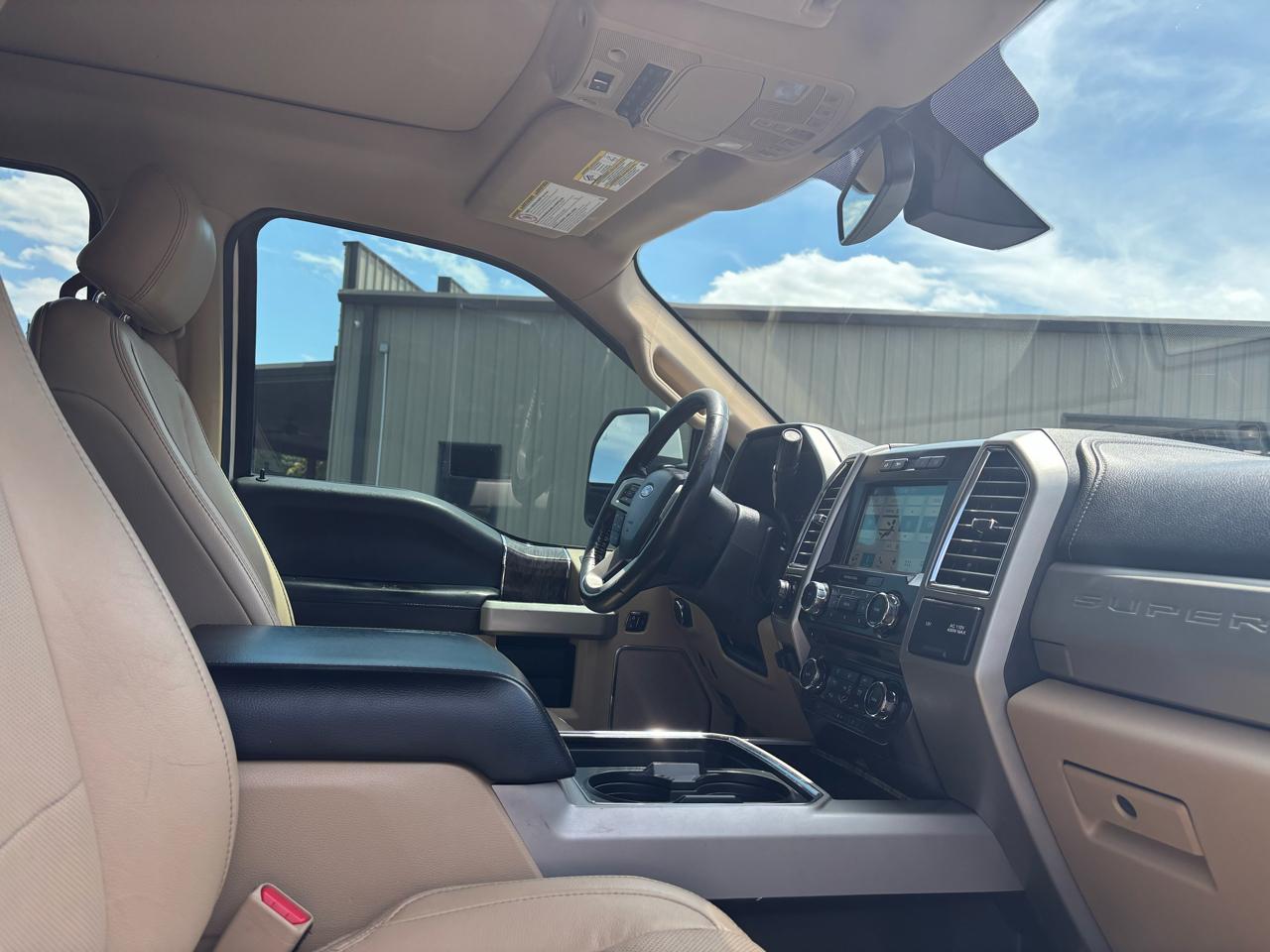 Ford Super Duty F-250 SRW Lariat 4WD Crew Cab 6.75' Box 2017