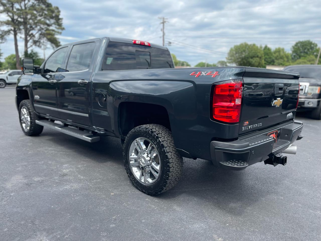 Chevrolet Silverado 2500HD 4WD Crew Cab 153.7" High Country 2019