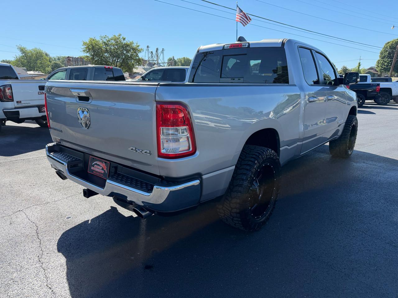 RAM 1500 Big Horn 4x4 Quad Cab 6'4" Box 2020