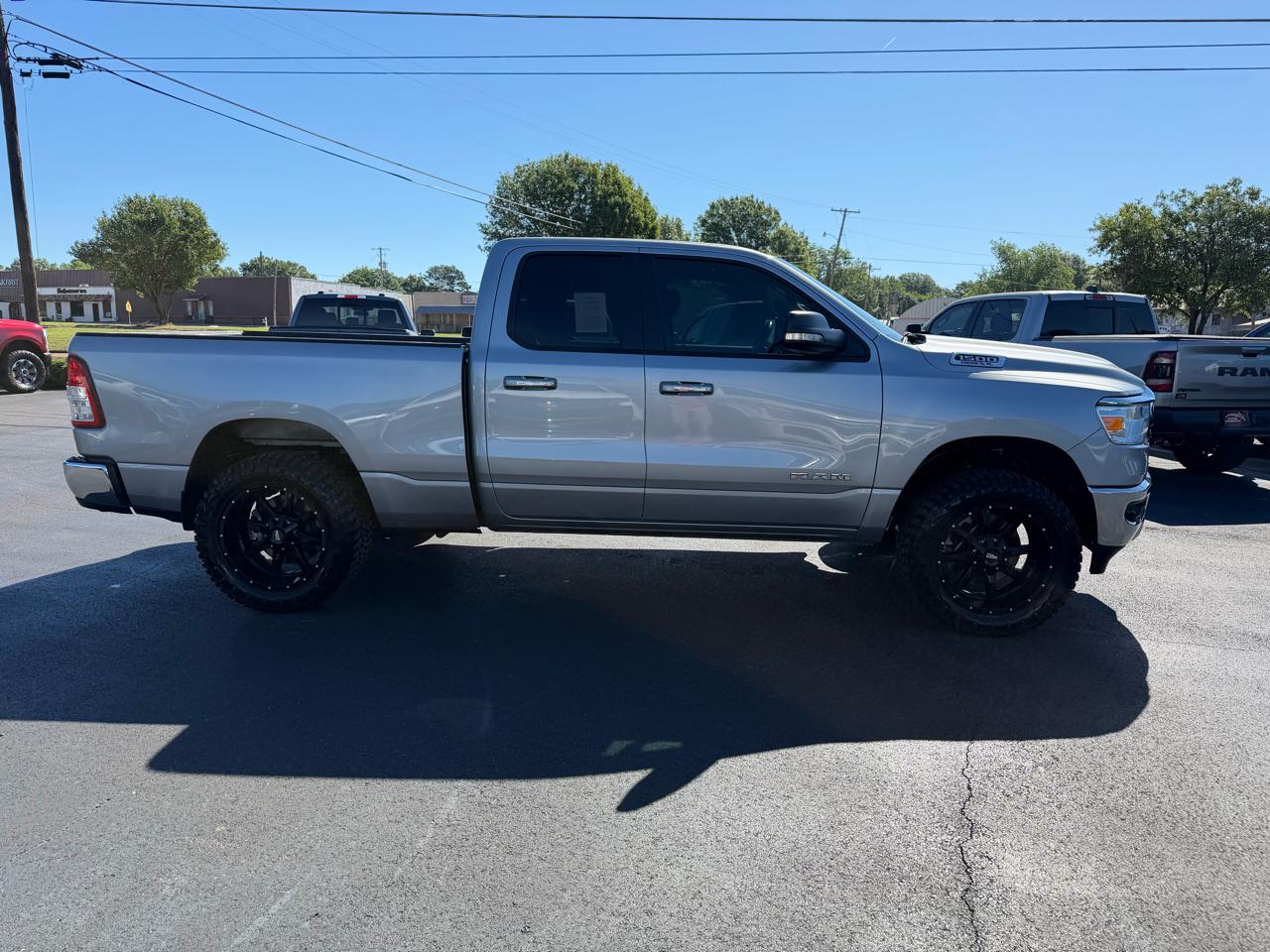 RAM 1500 Big Horn 4x4 Quad Cab 6'4" Box 2020