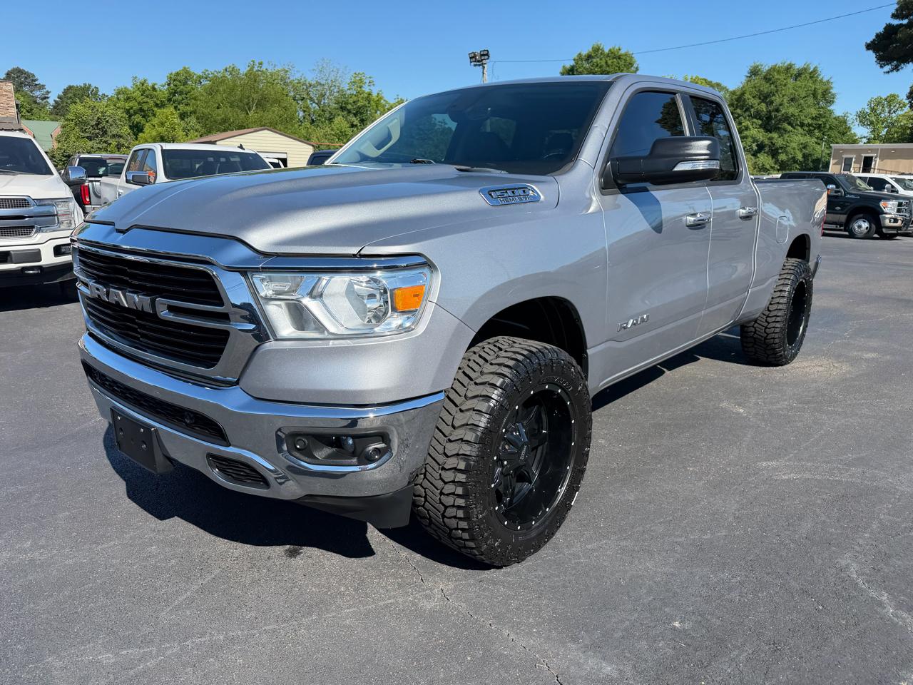 RAM 1500 Big Horn 4x4 Quad Cab 6'4" Box 2020