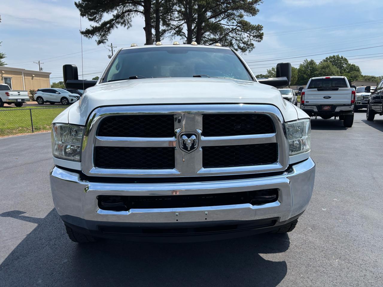 RAM 3500 Tradesman 4x4 Crew Cab 8' Box 2018