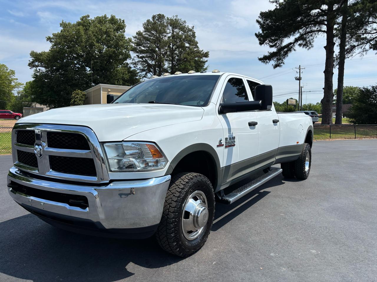 RAM 3500 Tradesman 4x4 Crew Cab 8' Box 2018