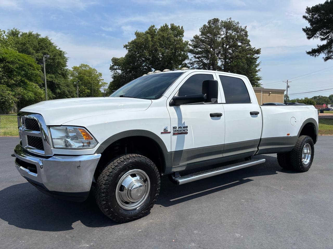 RAM 3500 Tradesman 4x4 Crew Cab 8' Box 2018