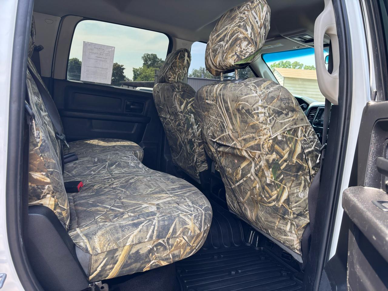 RAM 3500 Tradesman 4x4 Crew Cab 8' Box 2018