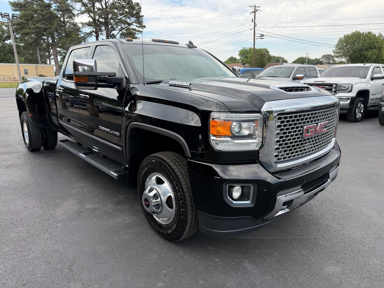 GMC Sierra 3500HD 4WD Crew Cab 167.7" Denali 2017