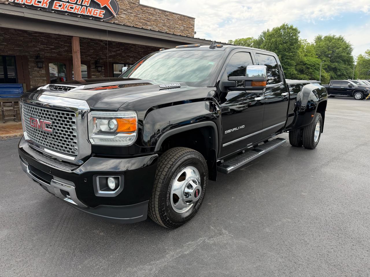 GMC Sierra 3500HD 4WD Crew Cab 167.7" Denali 2017