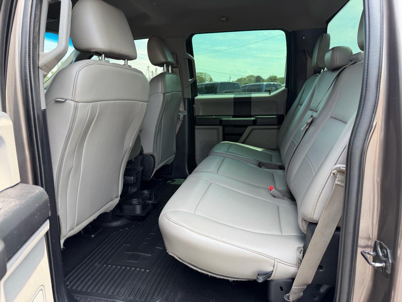 Ford Super Duty F-350 DRW XL 4WD Crew Cab 8' Box 2019