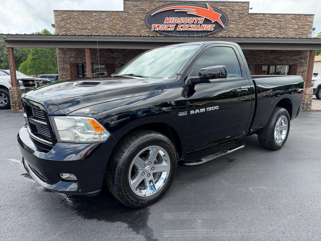 RAM 1500 4WD Reg Cab 120.5" Sport 2012
