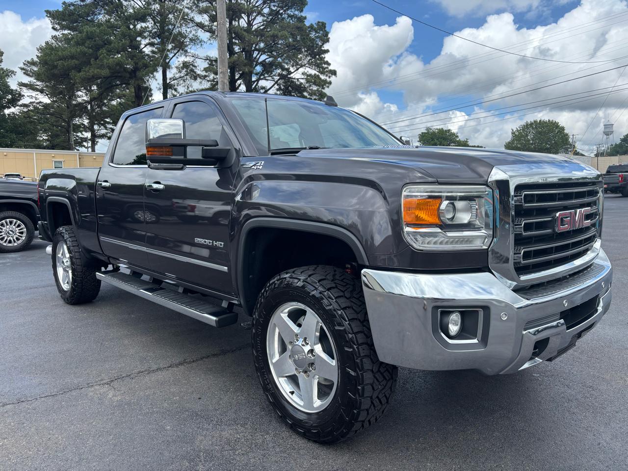 GMC Sierra 2500HD available WiFi 4WD Crew Cab 153.7" SLT 2015