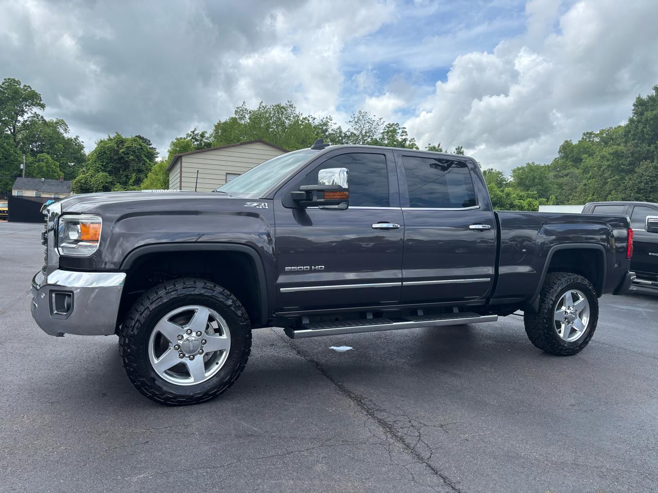 GMC Sierra 2500HD available WiFi 4WD Crew Cab 153.7" SLT 2015
