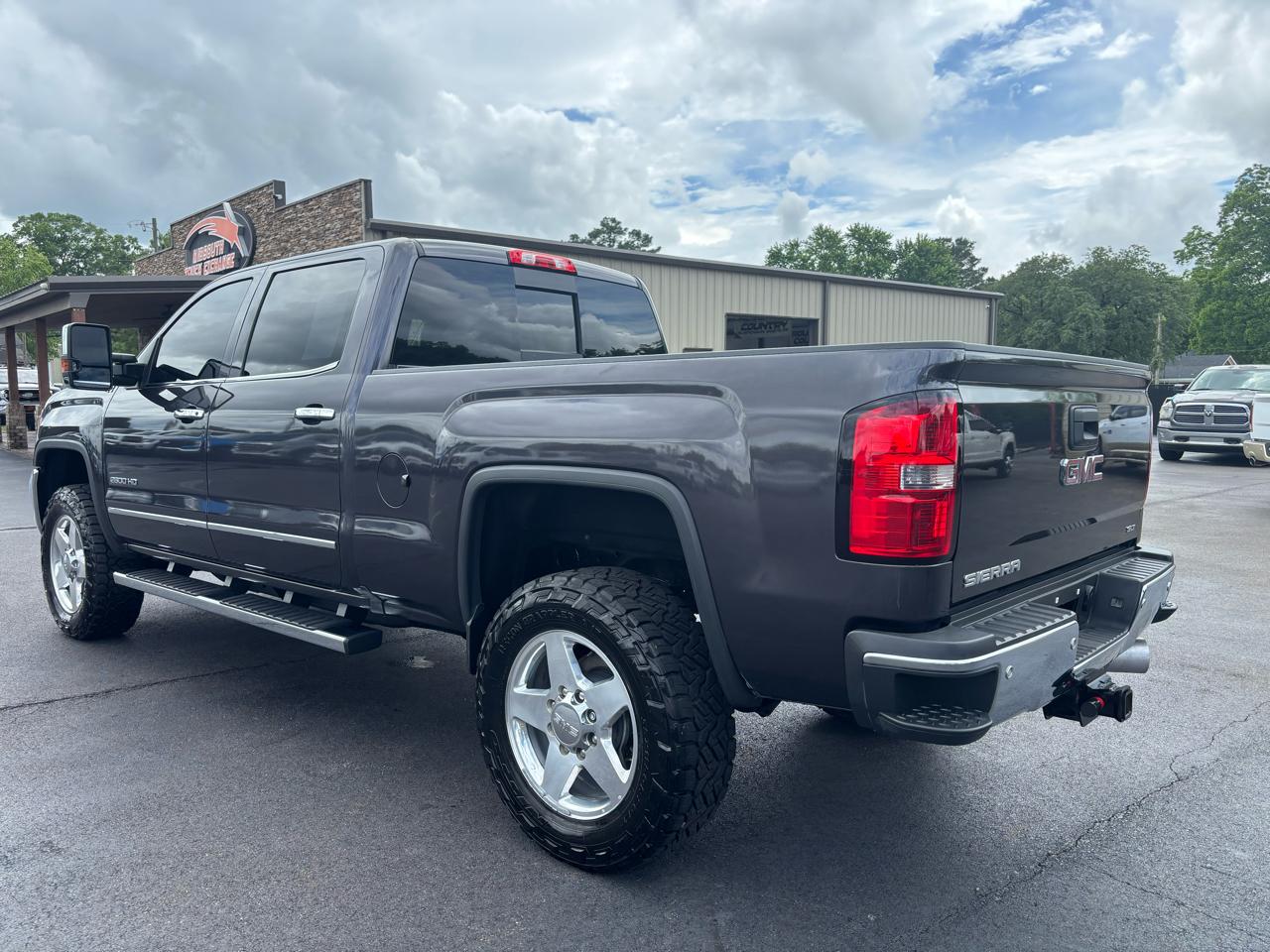 GMC Sierra 2500HD available WiFi 4WD Crew Cab 153.7" SLT 2015