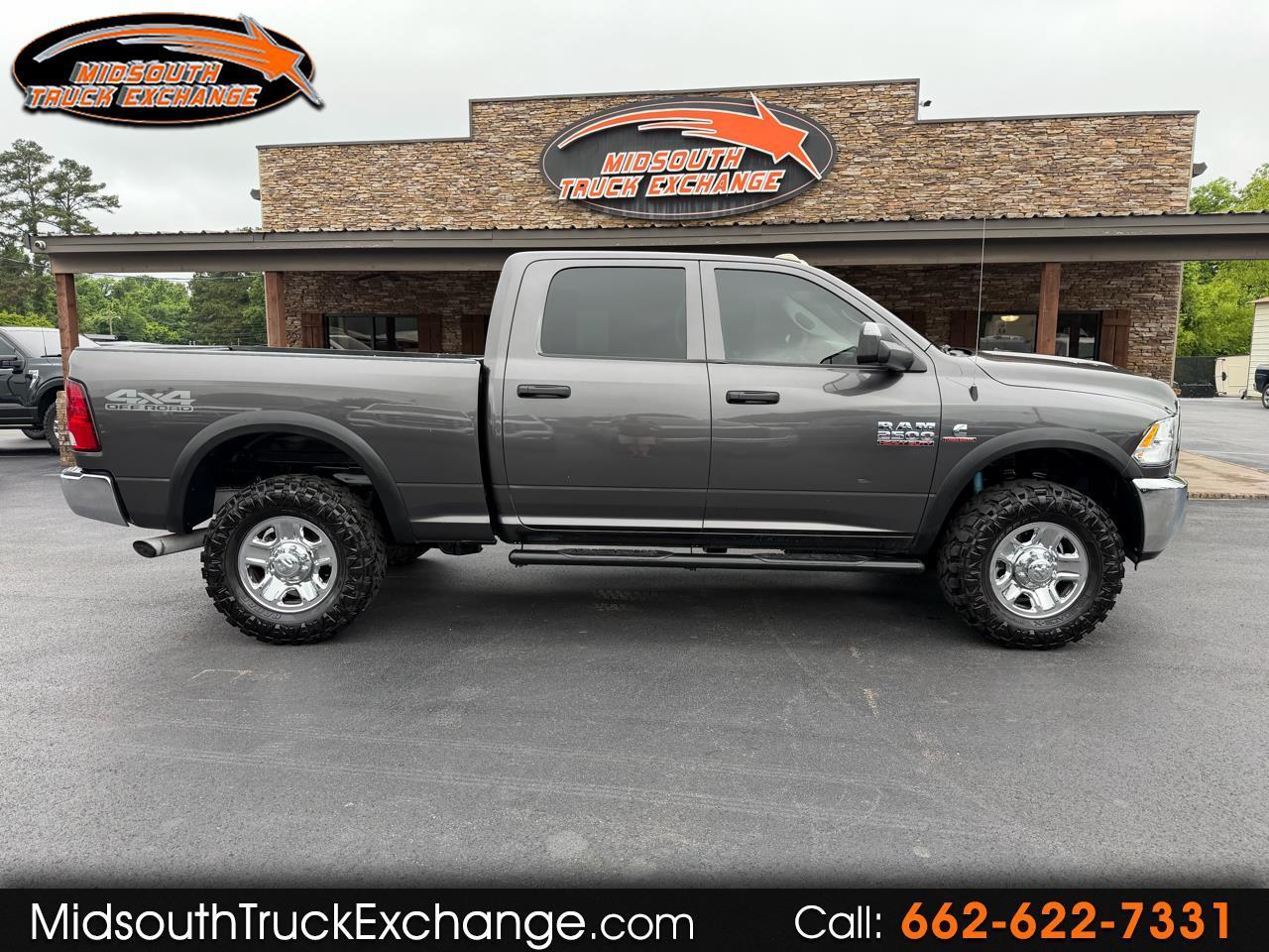 RAM 2500 Tradesman 4x4 Crew Cab 6'4" Box 2017