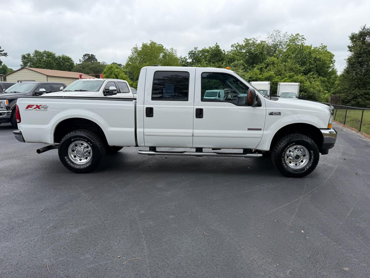 Ford Super Duty F-250 Crew Cab 156" XLT 4WD 2003