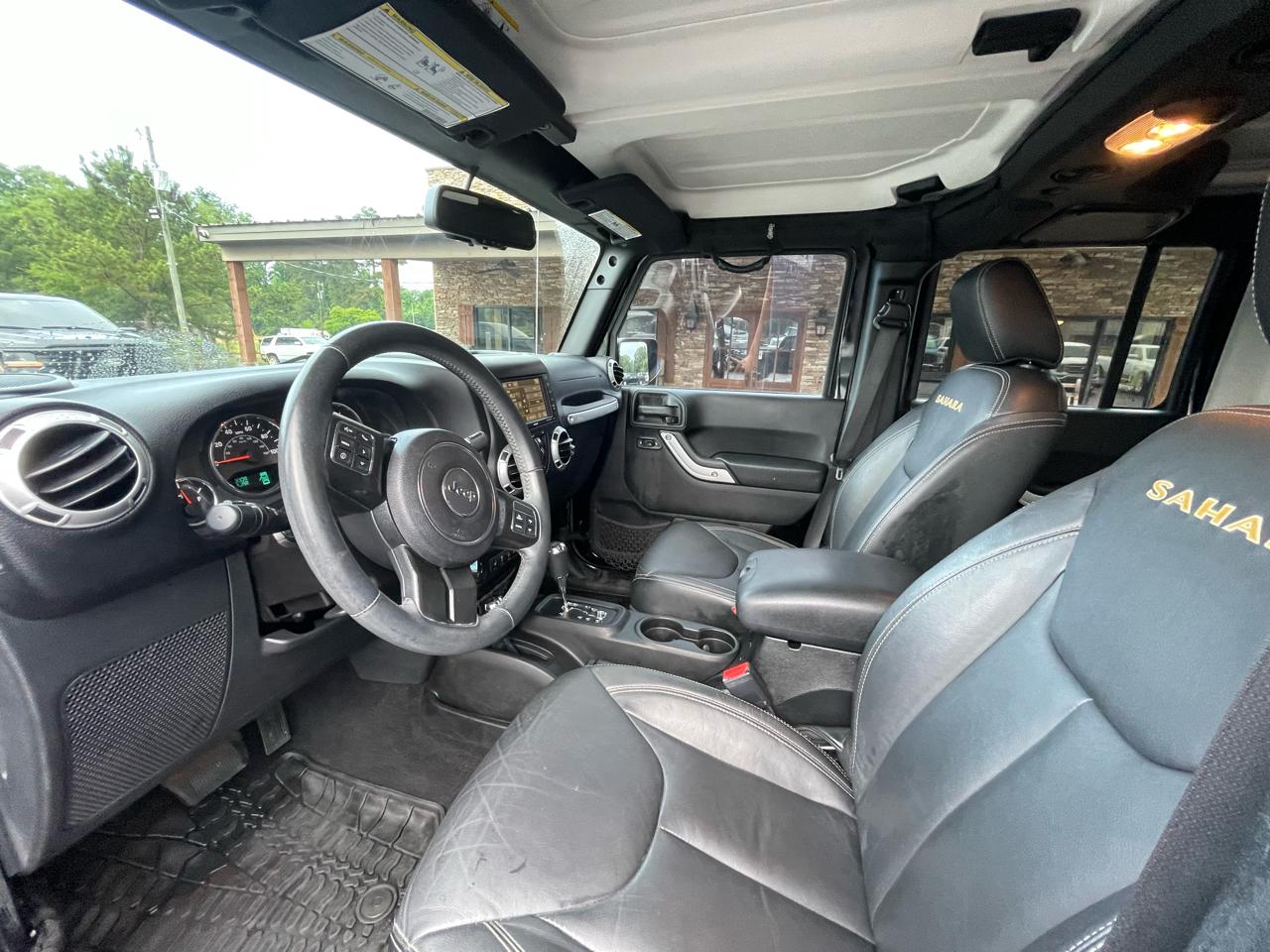 Jeep Wrangler Unlimited 4WD 4dr Sahara 2015
