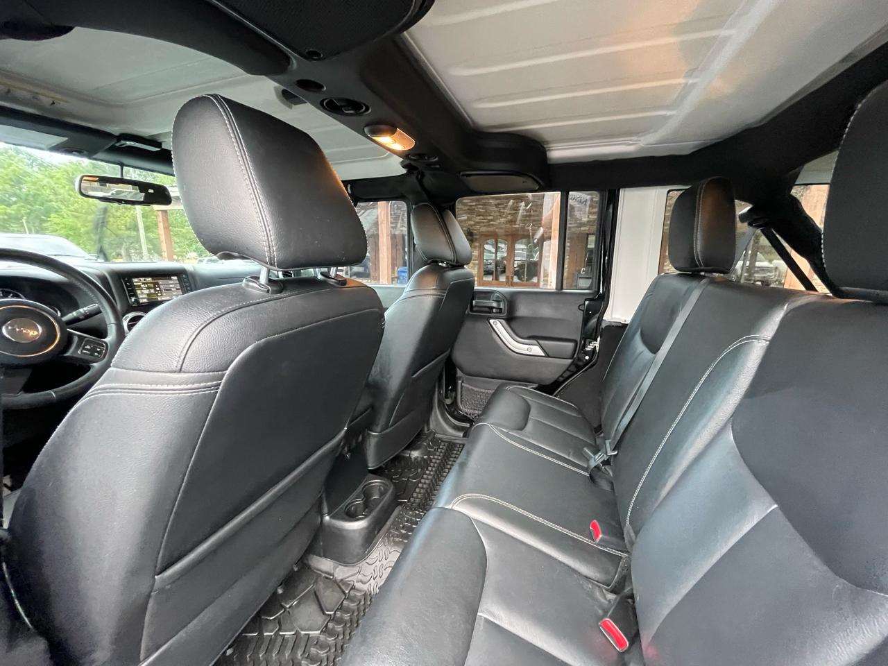 Jeep Wrangler Unlimited 4WD 4dr Sahara 2015