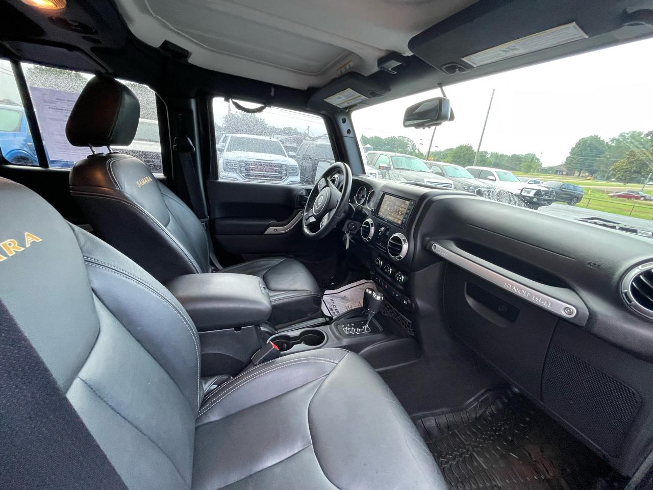 Jeep Wrangler Unlimited 4WD 4dr Sahara 2015