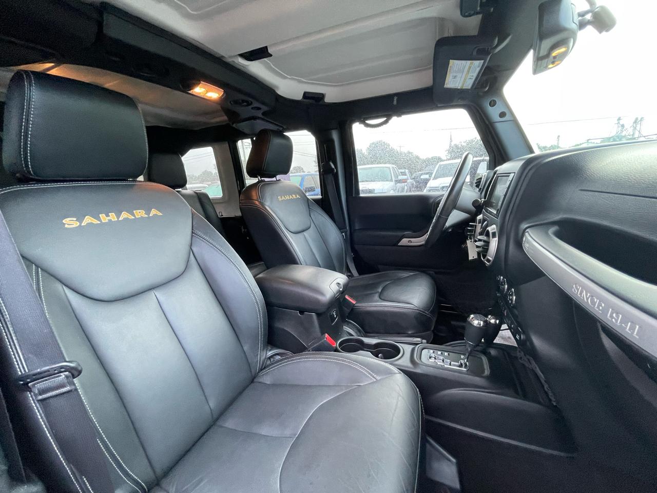 Jeep Wrangler Unlimited 4WD 4dr Sahara 2015