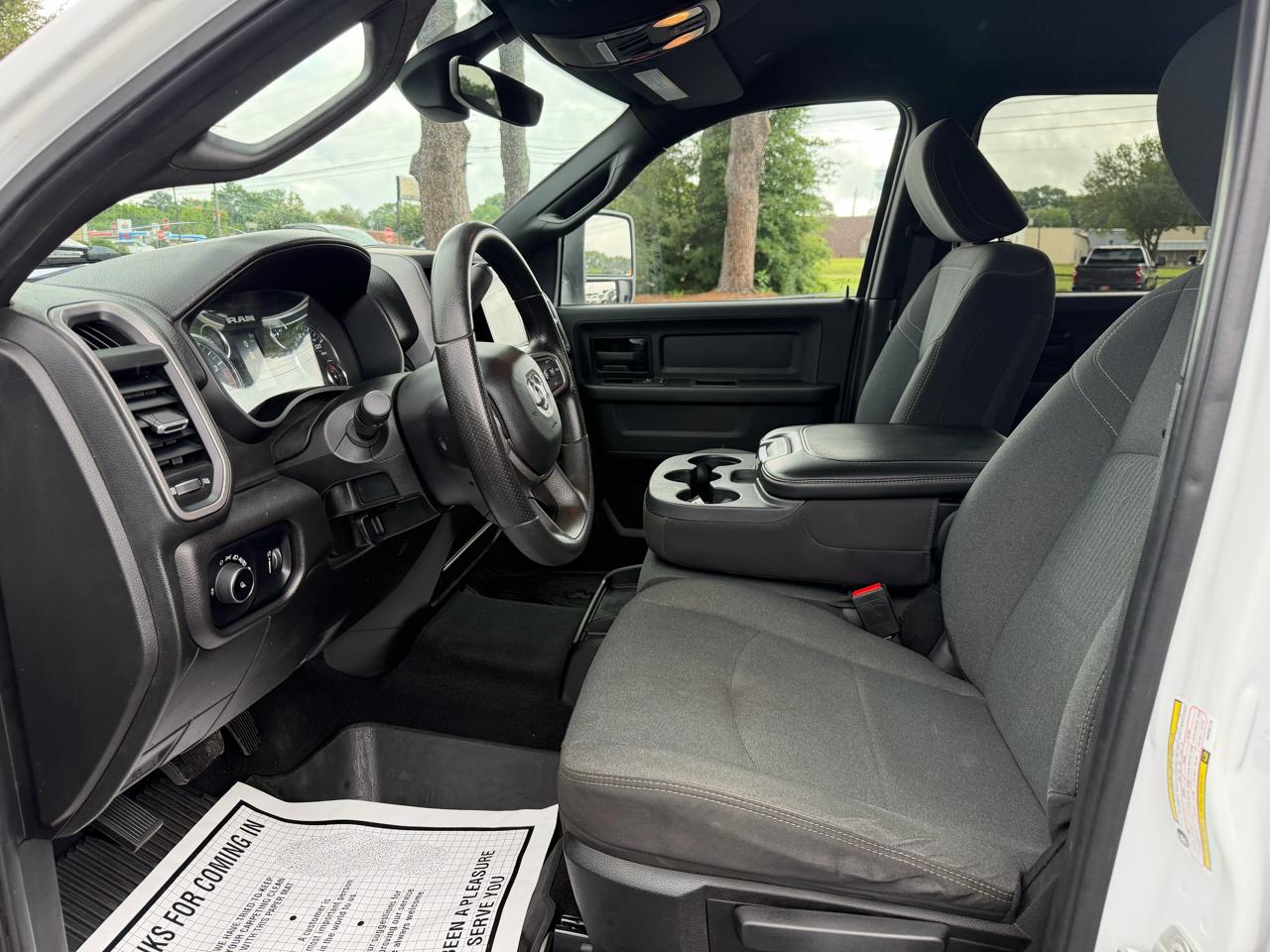 RAM 2500 Tradesman 4x4 Crew Cab 6'4" Box 2024