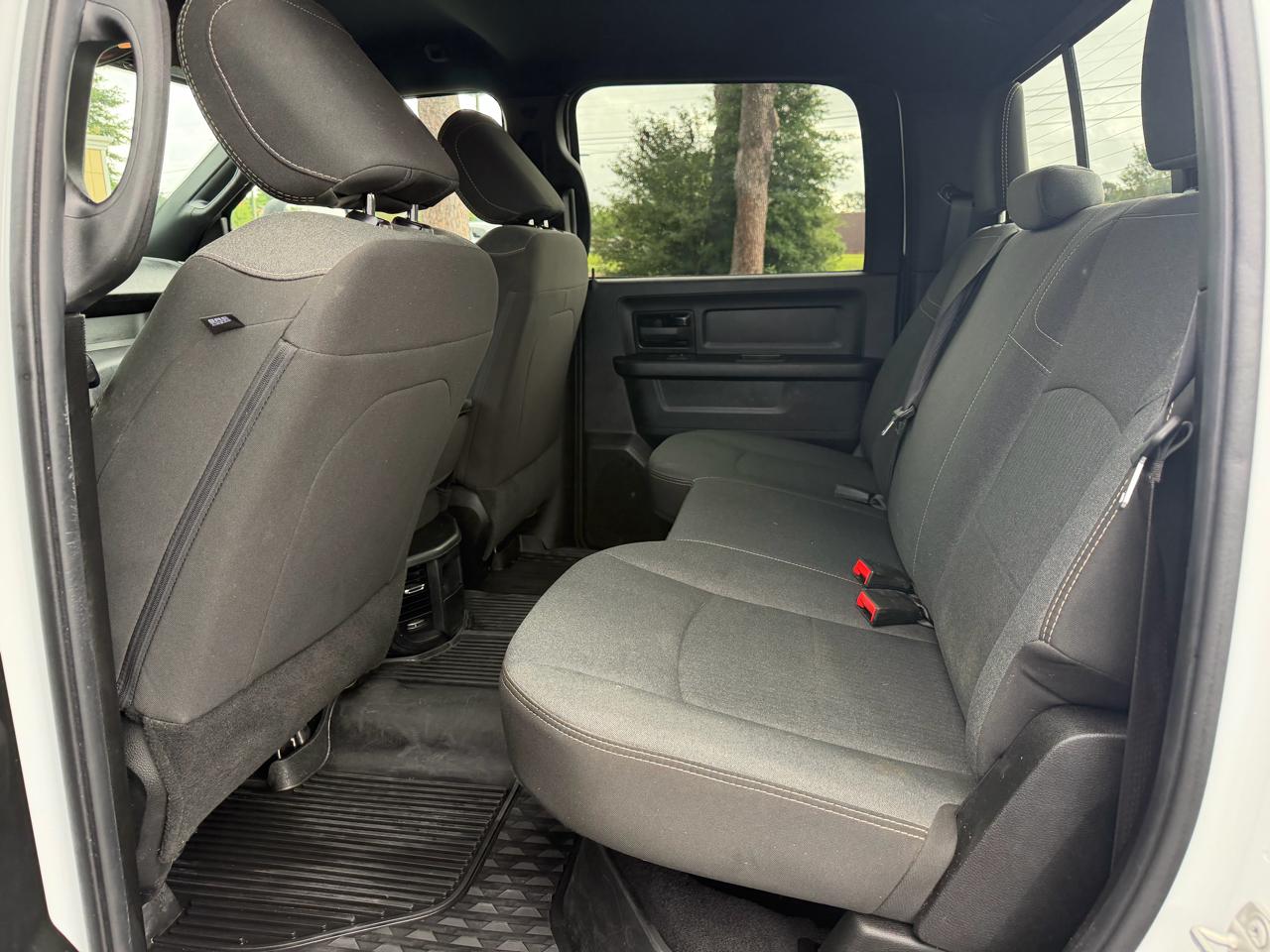 RAM 2500 Tradesman 4x4 Crew Cab 6'4" Box 2024