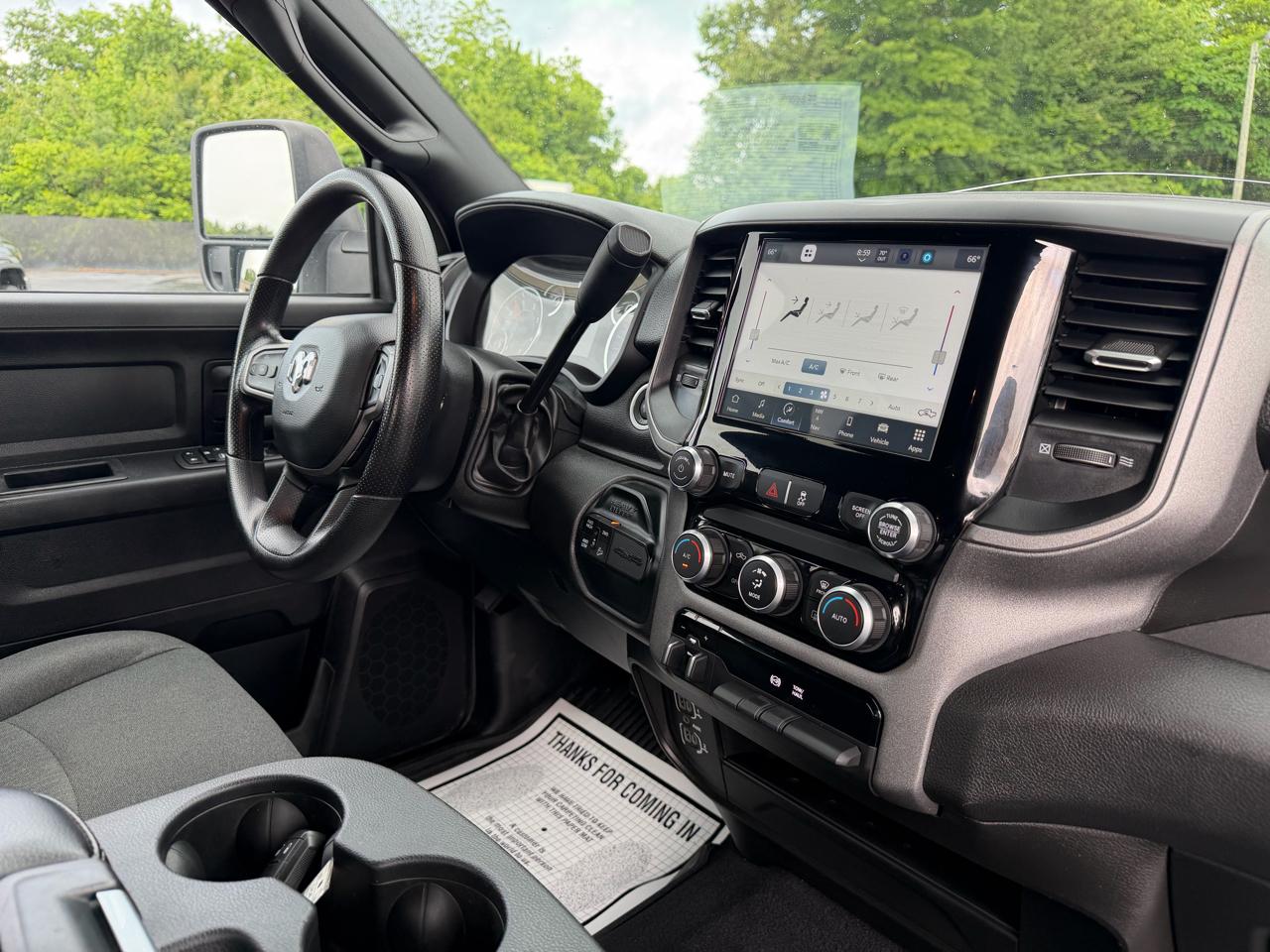 RAM 2500 Tradesman 4x4 Crew Cab 6'4" Box 2024