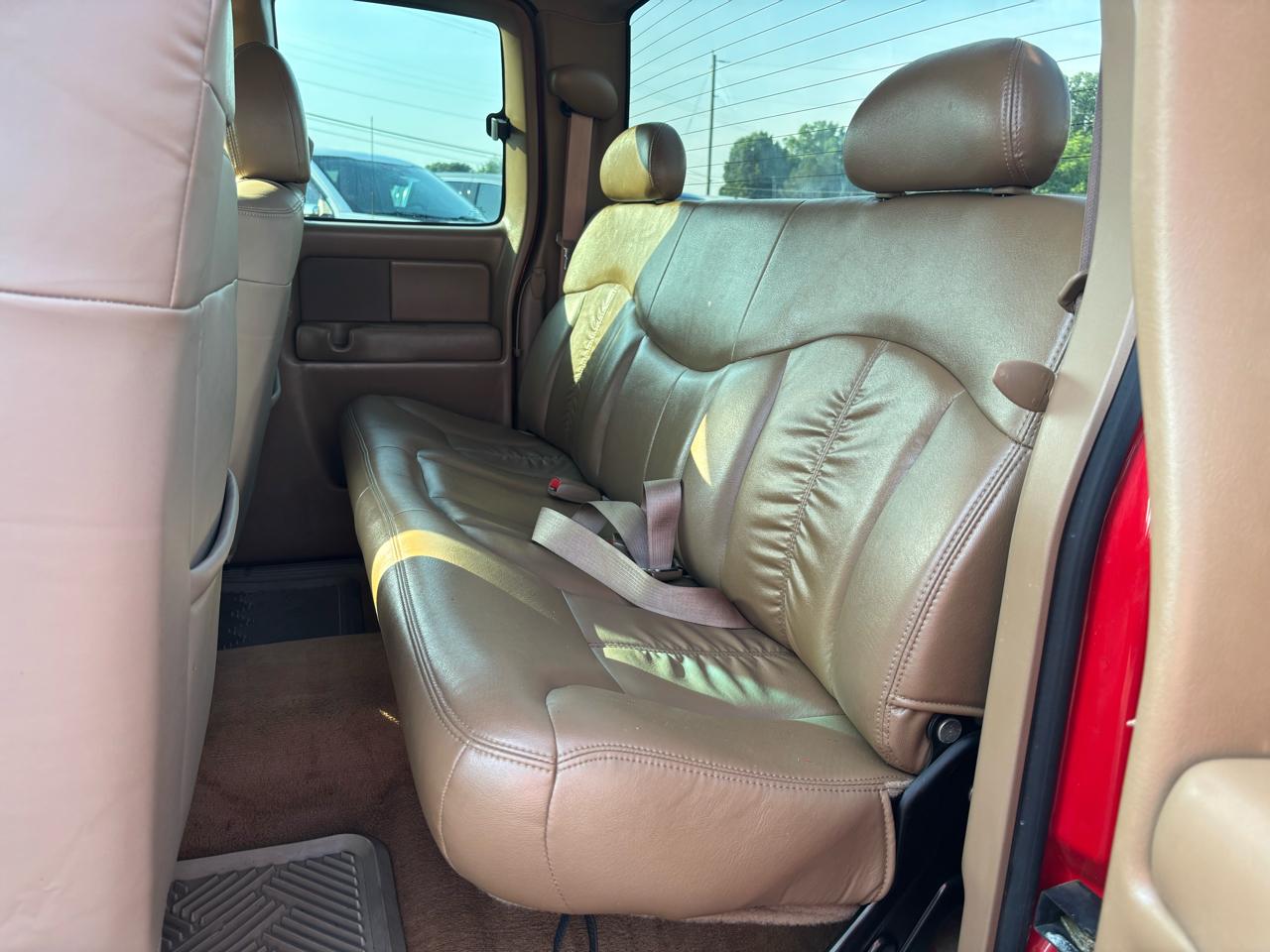 Chevrolet Silverado 1500 4dr Ext Cab 143.5" WB 4WD LT 2000