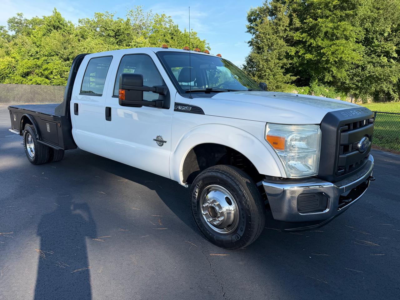 Ford Super Duty F-350 DRW 4WD Crew Cab 176" WB 60" CA Lariat 2014